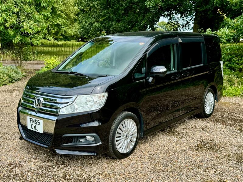 View HONDA STEPWAGON Spada Z