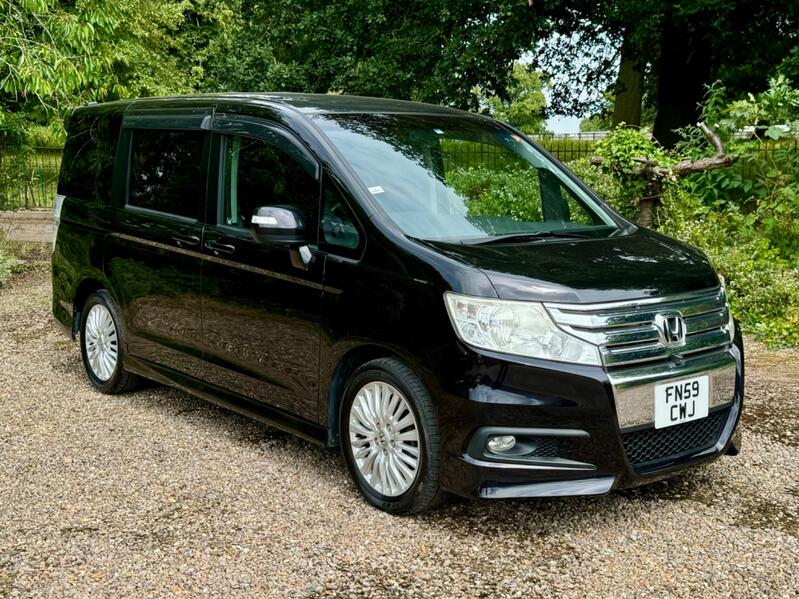 View HONDA STEPWAGON Spada Z