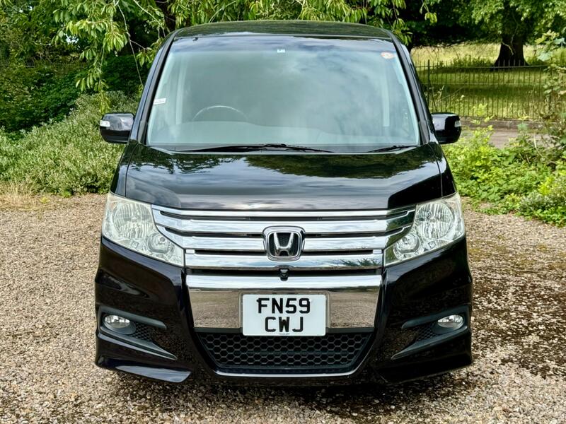 View HONDA STEPWAGON Spada Z