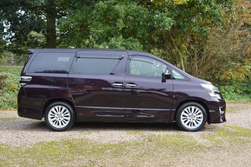 TOYOTA VELLFIRE