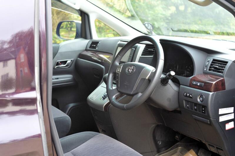 TOYOTA VELLFIRE