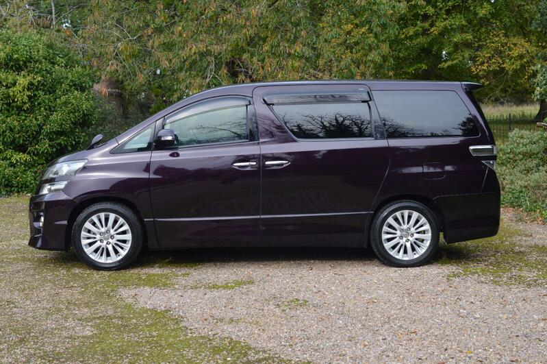 TOYOTA VELLFIRE
