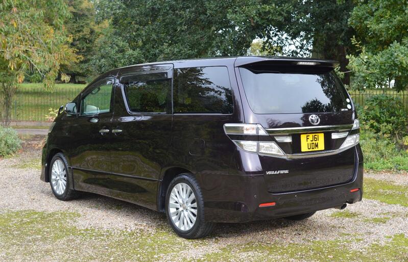 TOYOTA VELLFIRE