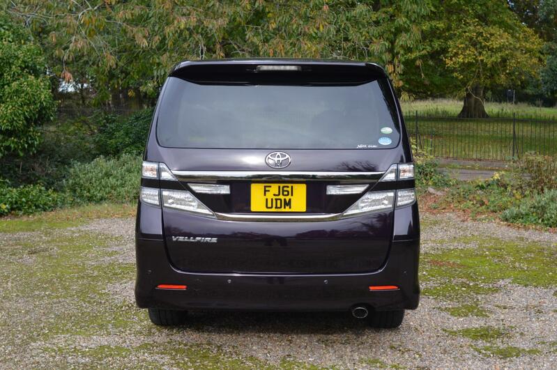 TOYOTA VELLFIRE