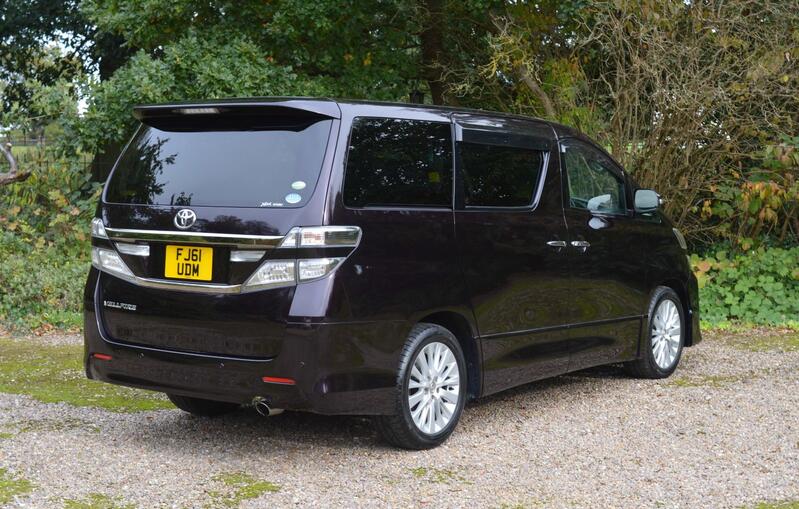 TOYOTA VELLFIRE