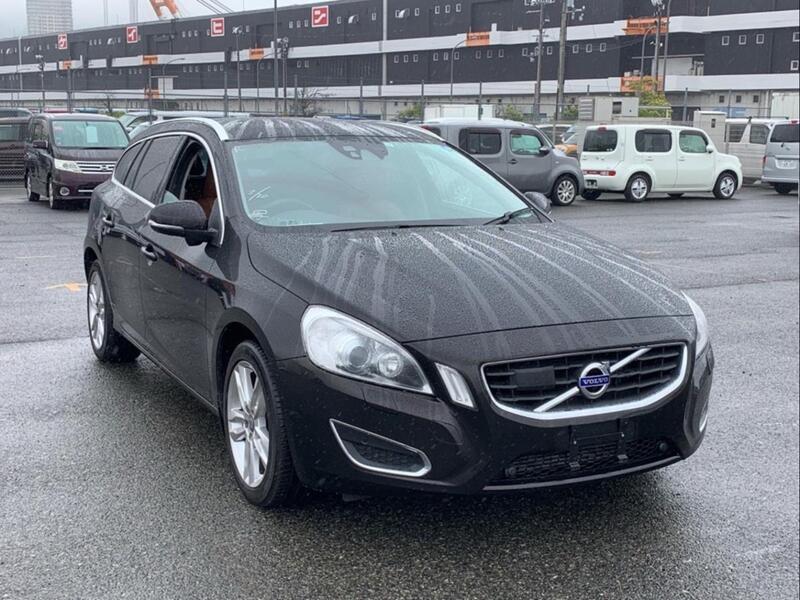 View VOLVO V60 T6 AWD