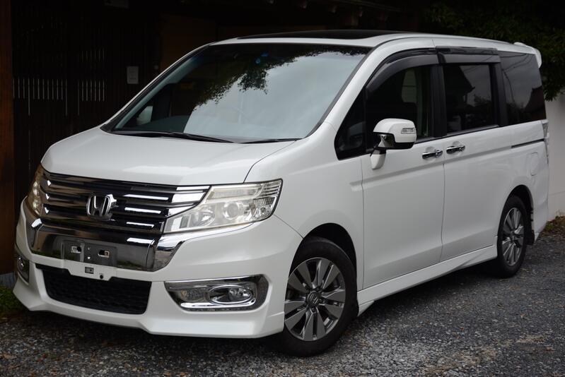 View HONDA STEPWAGON -