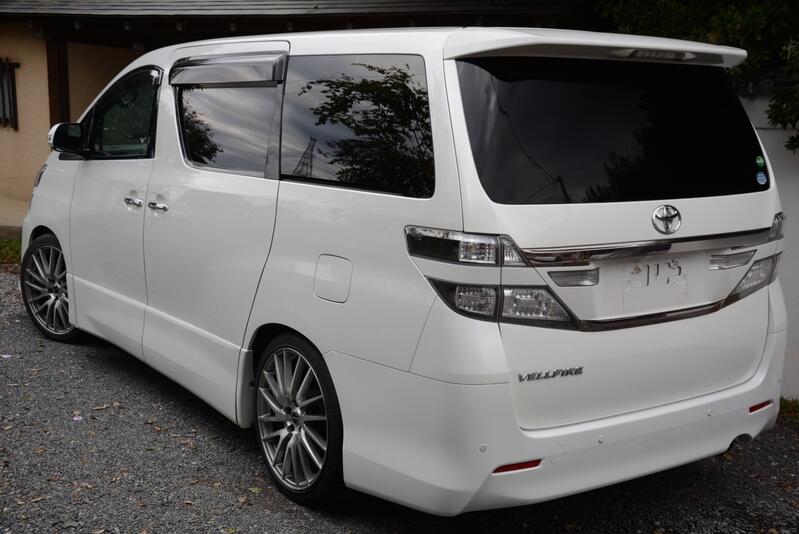 View TOYOTA VELLFIRE -
