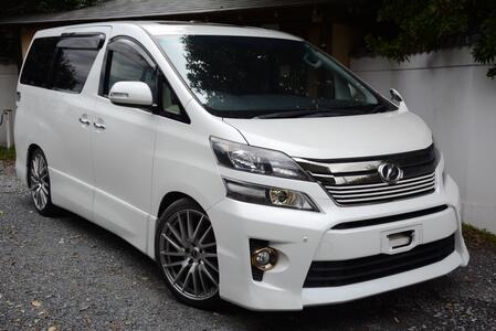 TOYOTA VELLFIRE -