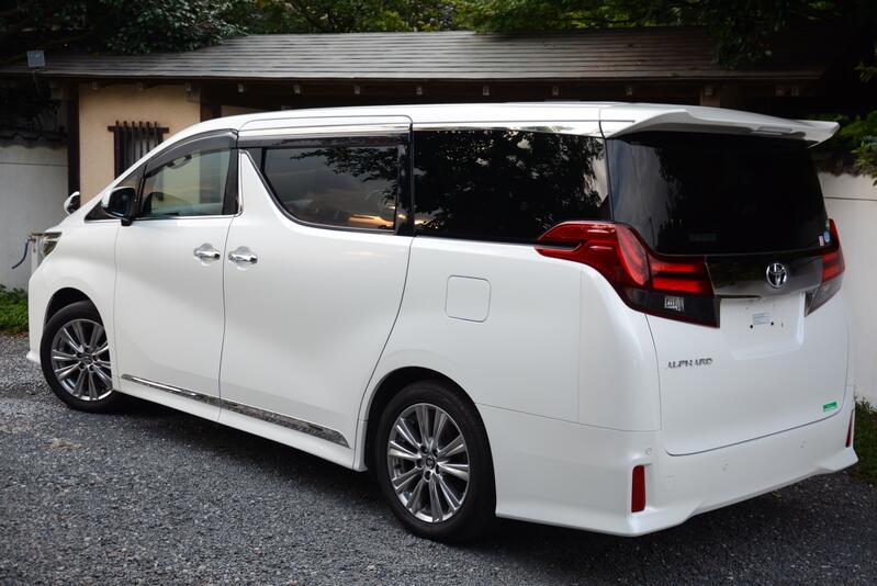 View TOYOTA ALPHARD -
