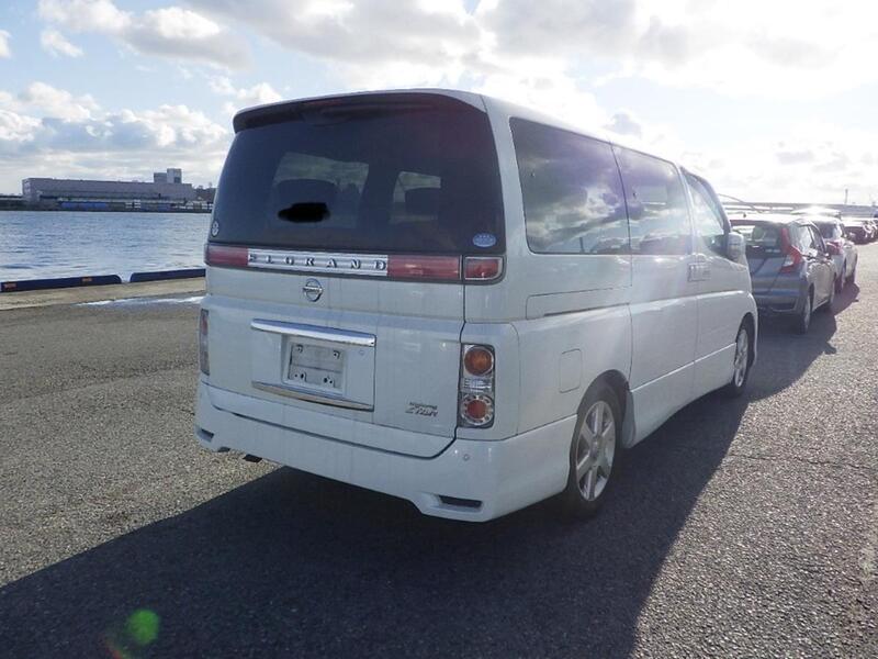 NISSAN ELGRAND