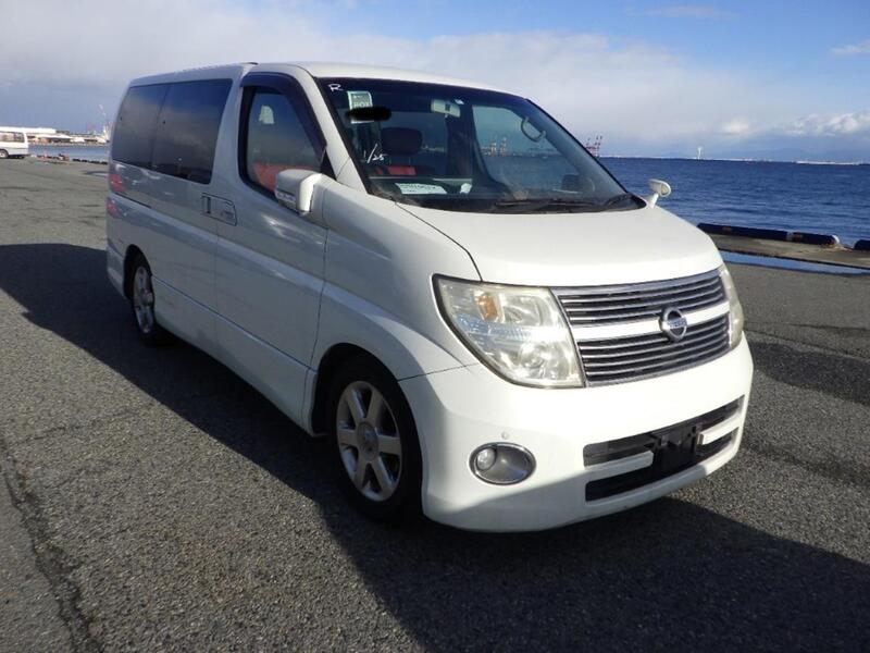 View NISSAN ELGRAND 3.5 Highway Star Premium Selection