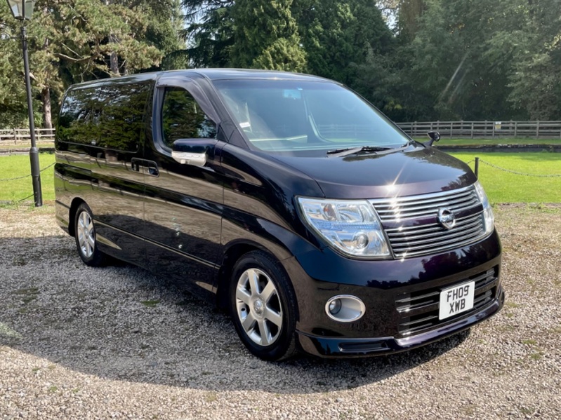 View NISSAN ELGRAND 2.5 Highway Star