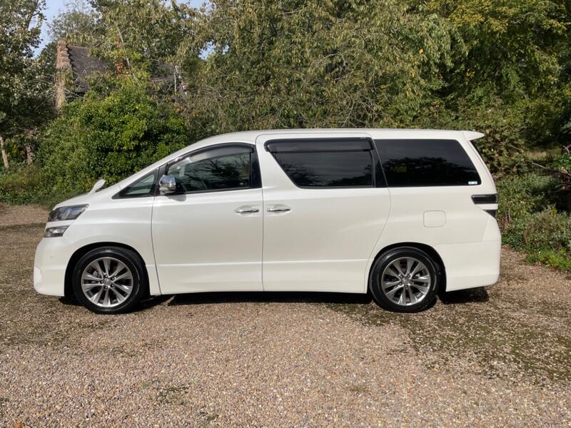 TOYOTA VELLFIRE