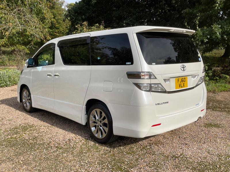 TOYOTA VELLFIRE