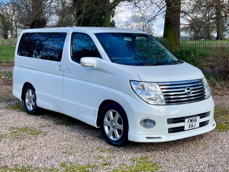 NISSAN ELGRAND