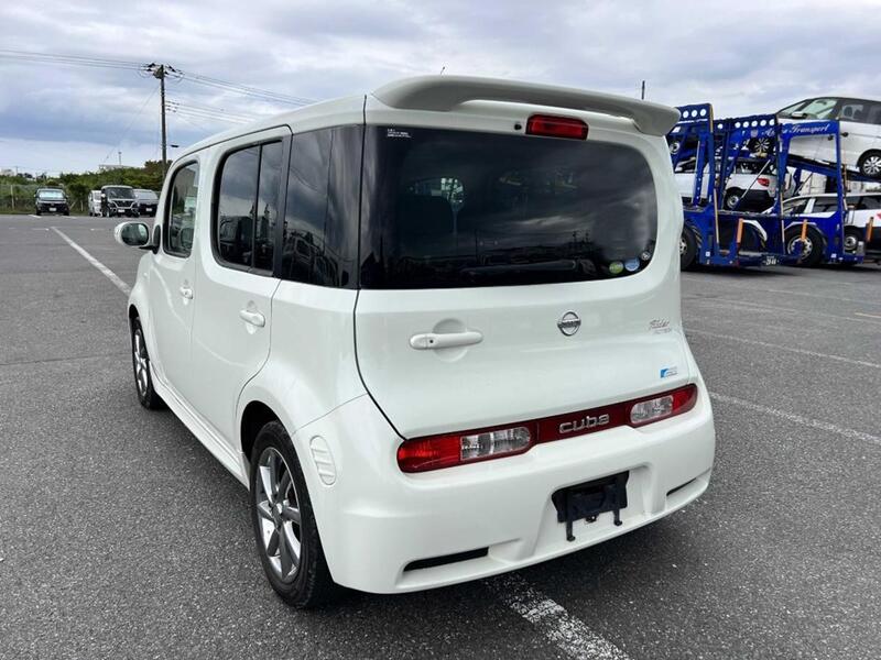 NISSAN CUBE